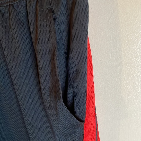 All In Motion mens size Small red and black shorts - Picture 3 of 3